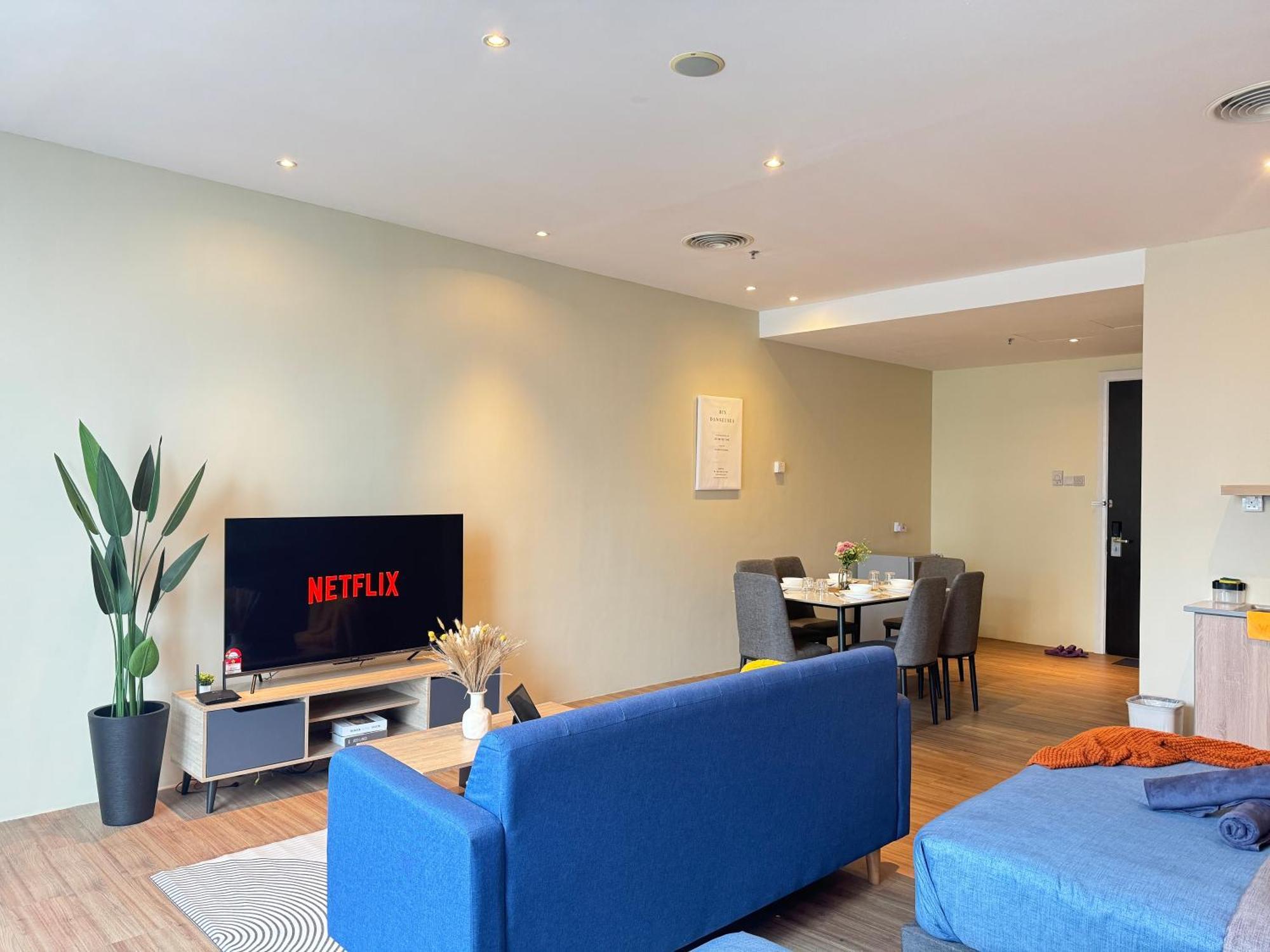 The Tinto Netflix Screen & Sleep - Bangsar South Mid Valley Kuala Lumpur Exterior photo