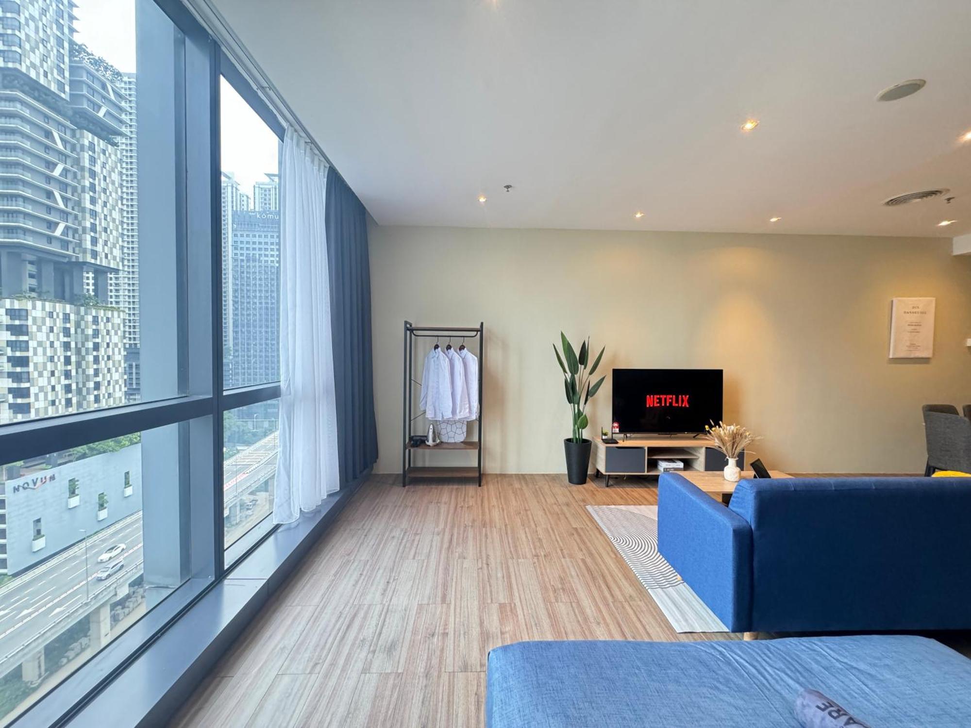 The Tinto Netflix Screen & Sleep - Bangsar South Mid Valley Kuala Lumpur Exterior photo
